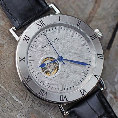 Reloj automático de cuero de 45 mm.