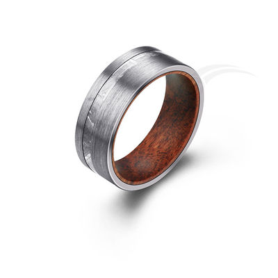 Exquisitos anillos de meteoro de tungsteno con incrustación de madera de rosa